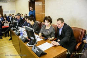 Бюджет республики на 2019 год рассмотрен на публичных слушаниях Парламента Якутии